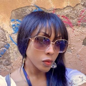 Meet your Posher, Raychon